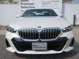 弊社試乗車としてのみ使用しておりましたので喫煙歴も無く保守管理が行き届いております。