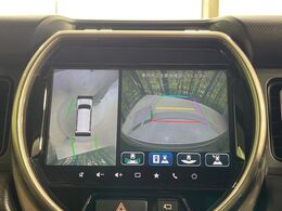 【全方位モニター用カメラ】専用のカメラにより、上から見下ろしたような視点で360度クルマの周囲を確認することができます☆死角部分も確認しやすく、狭い場所での切り返しや駐車もスムーズに行えます。