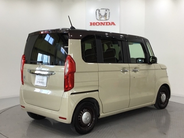 Honda認定中古車 U-Selectは3つの安心をお約束します。　1　Hondaのプロが整備した安心。 2　第三者機関がチェックした安心。　3　購入後もHondaが保証する安心。