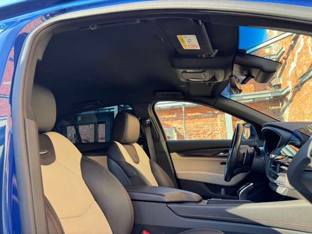 【GLIONグループ　GSQUARE】の車輌をご覧頂き、誠にありがとうございます。お客様にピッタリなお車を弊社スタッフがご案内させて頂きます。