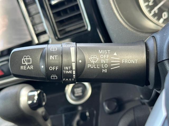 国産車から輸入車まで多様なお客様のニーズのお応えできるように、全国規模で豊富な在庫展開！車のことならWECARSへ！