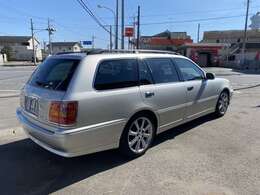 自動車保険もお任せ下さい♪新規、増車、入れ替え等丁寧にご説明させて頂きます♪初めての方もご安心下さい♪