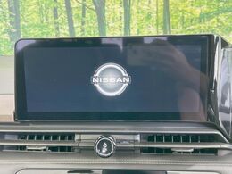 【メーカー純正12.3型ナビ】インテリアに溶け込むスタイリッシュな「専用設計」メーカーナビを装備♪視認性や操作性など基本性能にも優れ、より上質なカーライフをお楽しみいただけます。