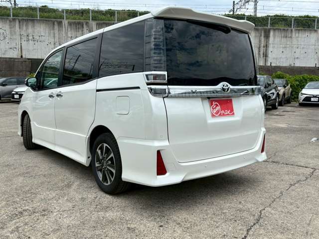 R3年式ヴォクシー入庫しました！現車確認の場合事前連絡頂ければ幸いです。