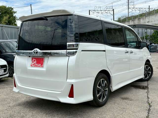 R3年式ヴォクシー入庫しました！現車確認の場合事前連絡頂ければ幸いです。