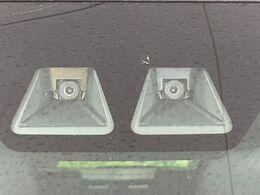 【スマートアシスト】走行中に前方の車両等を認識し、衝突しそうな時は警報とブレーキで衝突回避と被害軽減をアシスト。より安全にドライブをお楽しみいただけます。
