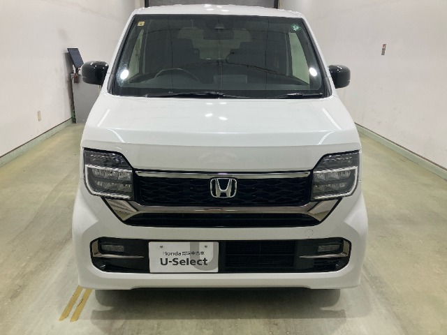 購入後も自社指定整備工場完備でお客様の愛車をしっかりサポート致します。御納車時には安全かつ安心してお乗り頂けるようホンダ専門知識を持つスタッフが点検・整備・装備も説明をしてお渡ししております。