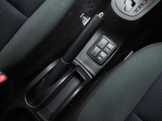 このお車は前のお客様から直接買取させて頂いておりますので使用状況やメンテナンス状況詳細な情報を次のお客様にお伝えいたします。詳細な情報を知っていますので、より詳しいお車の状態が分かっております♪