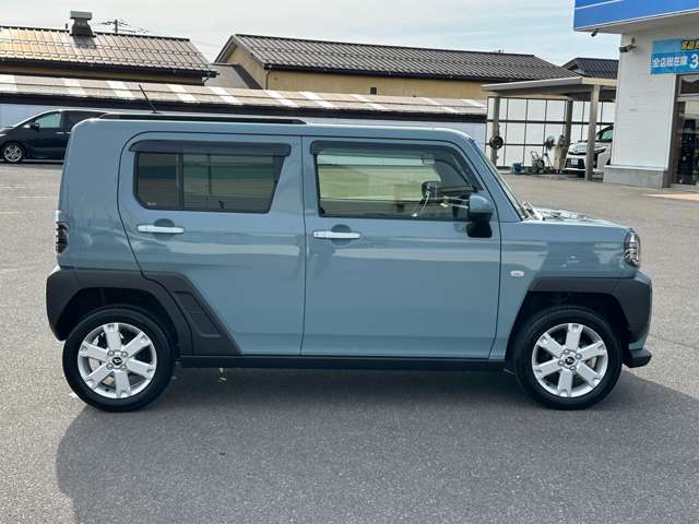 弊社ではインターネットでの遠方販売に自信があります。店頭でのご納車であれば、お車を持ち込まずに名義変更等のお手続きが出来ますので、ご近所の販売会社で購入する場合と変わらぬ諸経費にてご購入可能です♪
