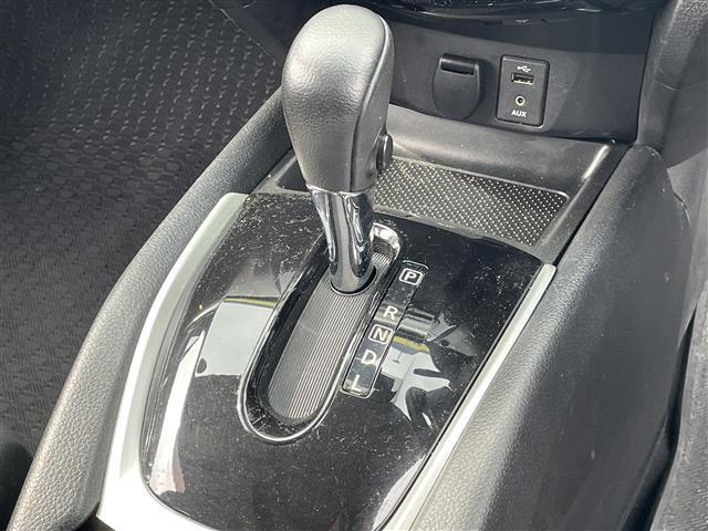 シフト操作もしやすく快適なドライブを楽しんで頂けます！