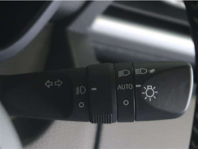 オートライト付いてます。周囲の暗さに合わせて自動でライトが点滅！事故防止にも役立ちます！