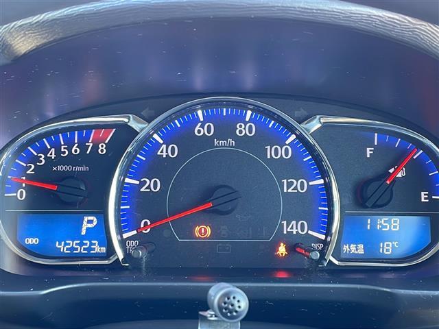 メーターまわりも鮮やかに照らし出され、デザイン、安全性ともにバッチリですね♪