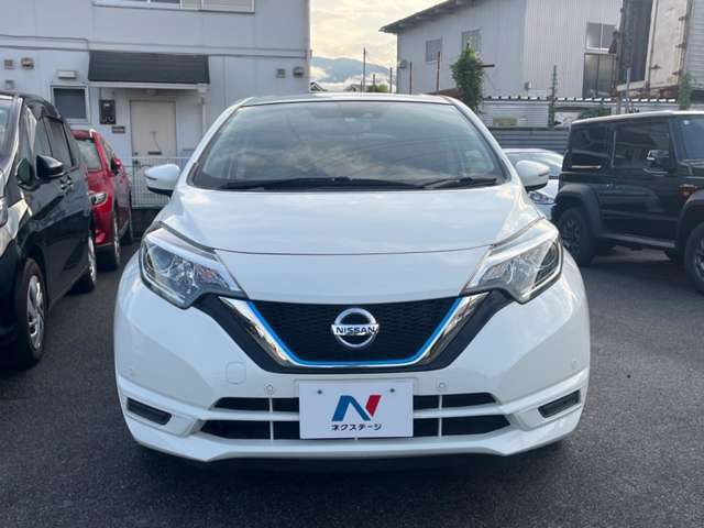 弊社では、全車『修復歴なし』のお車のみ取り扱っております。専任バイヤーによる厳選した仕入れの後、入庫後の車両チェックを行い、ネクステージが認定した高品質な中古車をご提供しております。