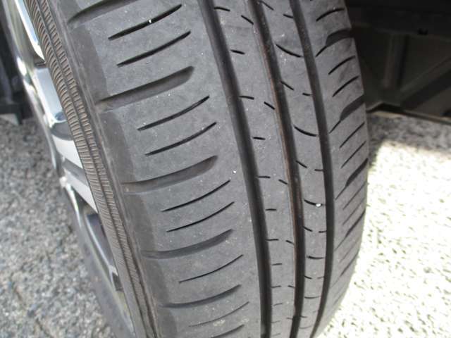 お客様の安全なカーライフの為に、自社陸運局指定工場にて法定12ヶ月、24ヶ月点検整備と試験走行を行い、不具合箇所が見つかった場合は全て改善してから納車いたします。