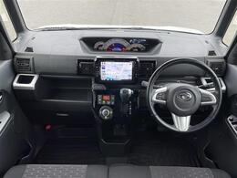 【　オ【インパネ全体】全方位で視界が広く、高い目線で運転もしやすいです！ートエアコン　】車内温度を感知して自動で温度調整をしてくれるのでいつでも快適な車内空間を創り上げます！