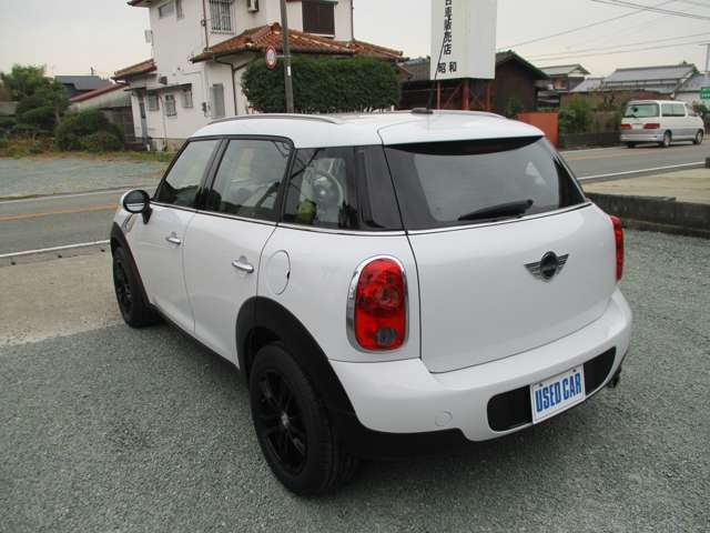 また、外車かよ。という声が聞こえて来そうですが　このミニ　クロスオーバーと言う車はミニ初の4ドア車ということで　私自身が乗ってみたかったというのが最初にあります。　ミニには　このBMWミニになってから