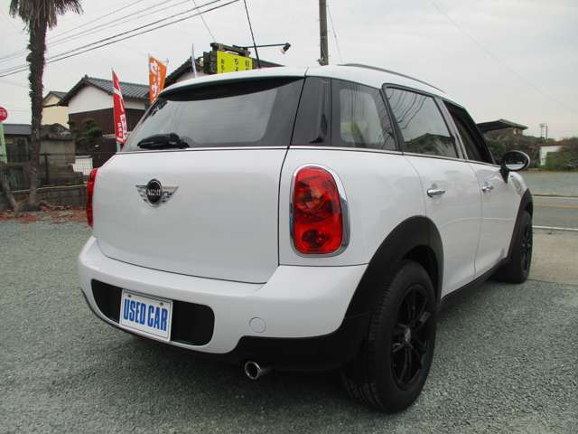 これ大切な所です。当店の在庫車を画像でご覧になられて　惨めな車ありますか？私自身が傷の有る車が嫌いなんです。だから必要以上に綺麗に仕上げますのでご安心下さい。中古車だからという言い訳はしません。