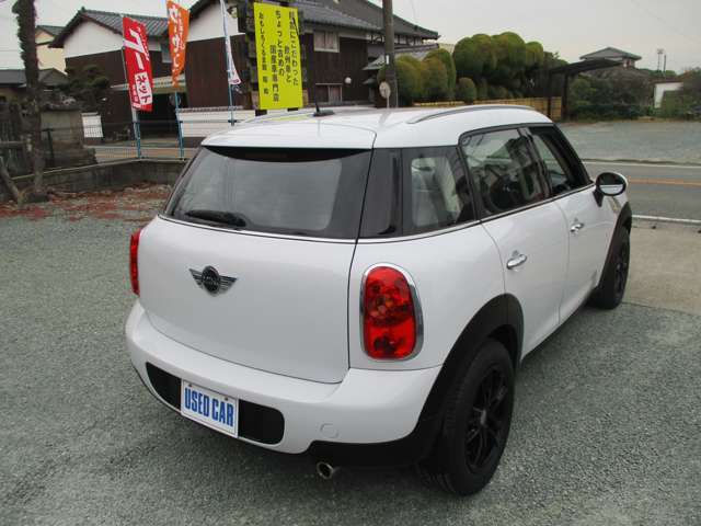 まして乗られる方が女性の確率が高い車です。綺麗に仕上げて無きゃね。実走行も59200キロと少ないので　外車と言う観念から見てもまだまだ　故障が出にくい状態の良さです。内装も画像のように