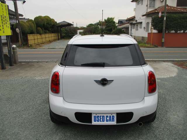 3台乗って来ましたが　4ドアに乗るのは2台目で期待半分　がっかり半分で仕入れてみました。車重は重くなっているはずですので走りには最初から期待しておりませんが　4ドアならではの良さに期待しております。