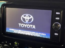 【純正ナビ】人気の純正ナビを装備。オーディオ機能も充実しており、Bluetooth接続すればお持ちのスマホやMP3プレイヤーの音楽を再生可能！毎日の運転がさらに楽しくなります！！