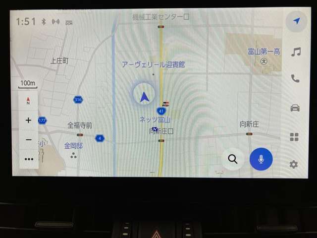 ディスプレイオーディオ装着です。AppleCarPlayやAndroidAutoにてご自分のスマホでマップ系・音楽系のアプリを車内にて楽しめます。USBに入れたお気に入りの曲も流すこと可能です！