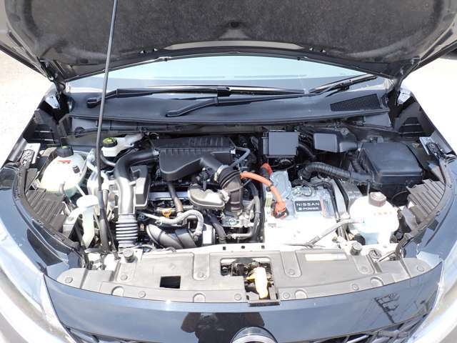 エンジンは快調です！お車の事なら、何でもお気軽にご相談下さい！