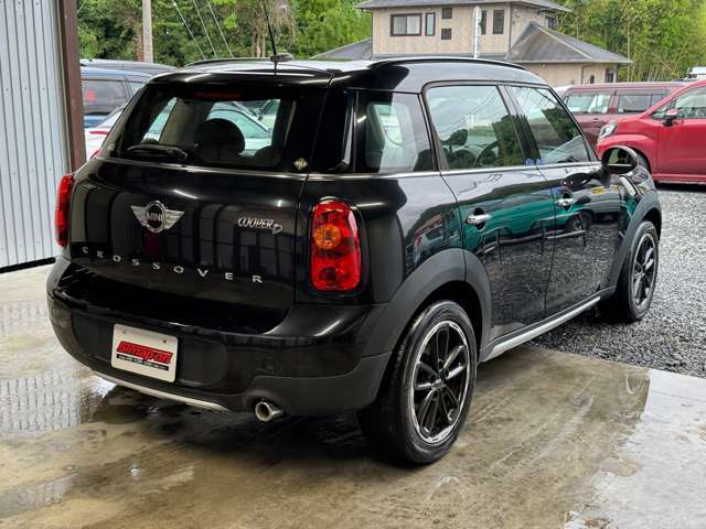 スタッフ一同、お問合せ・ご来店を心からお待ちしております。