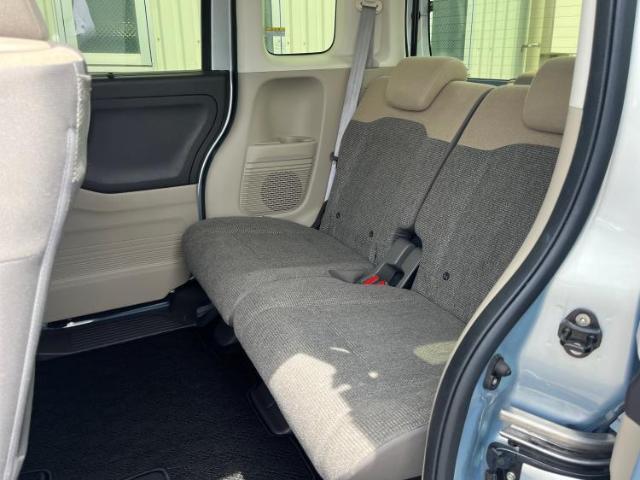 WECARSでは各商談席に大型モニターをご用意しております！見やすい大画面でゆったりと全国の在庫をご覧いただけます！是非ご来店お待ちしております！