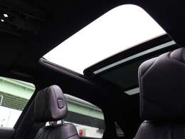 LIBERALA仙台港では、多彩な輸入車中から拘りが詰まった【 Only One 】の物件を五感で較べていただけます。新しい驚きと発見をお届け致します。