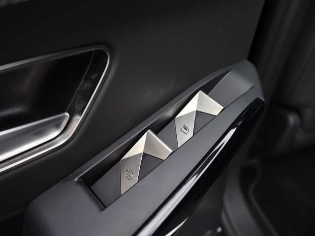 【五感で較べる】のコンセプトのもと、試乗も可能となっております。お気軽にスタッフにお尋ね下さい！！