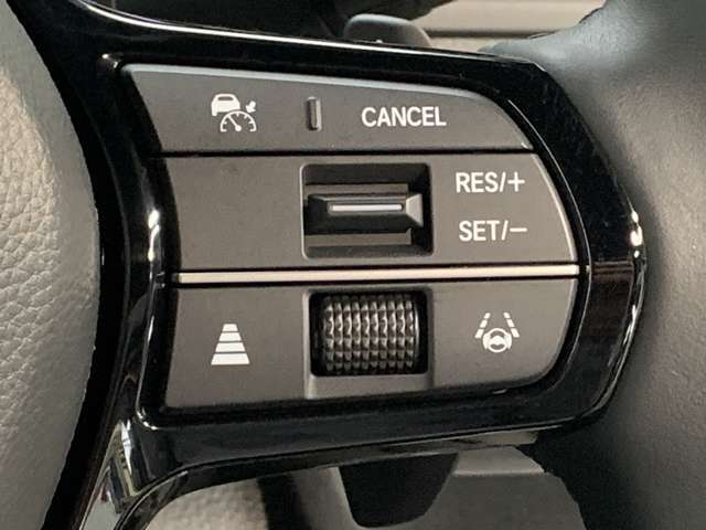 ホンダセンシング付きです！様々な安全装備と運転支援装置があなたを危険から守り運転の負担も軽減してくれます！操作は簡単ですので心配はしないで下さい。