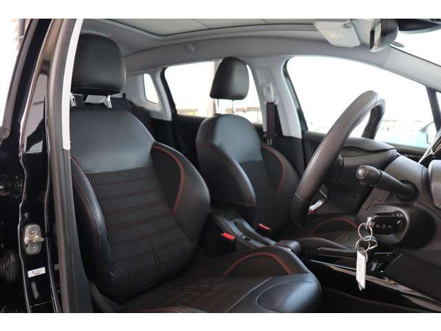 ワンオーナー・ガラスルーフ・オフロードモード・衝突軽減ブレーキ・クルコン・Bluetooth・ミラーリンク・ラジオ・USB・オートライト・キーレス・ETC・R17AW・ルーフレール