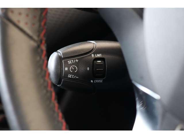 ワンオーナー・ガラスルーフ・オフロードモード・衝突軽減ブレーキ・クルコン・Bluetooth・ミラーリンク・ラジオ・USB・オートライト・キーレス・ETC・R17AW・ルーフレール