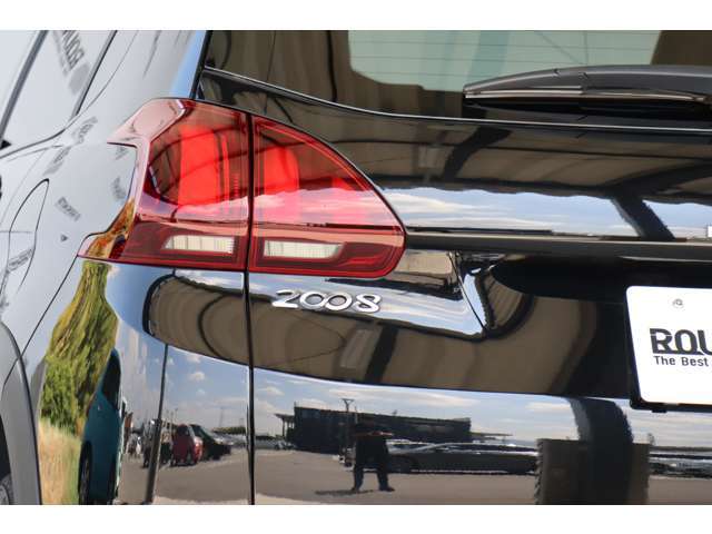 ワンオーナー・ガラスルーフ・オフロードモード・衝突軽減ブレーキ・クルコン・Bluetooth・ミラーリンク・ラジオ・USB・オートライト・キーレス・ETC・R17AW・ルーフレール