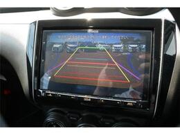 バックモニター付ですので、車庫入れも駐車もラクラクです。