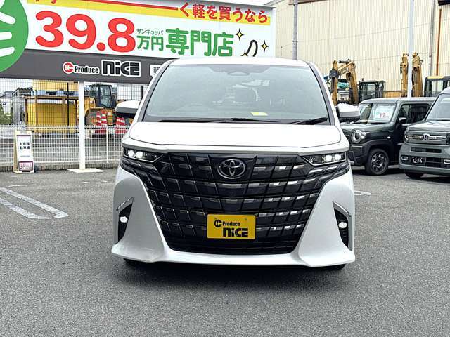 フロントビュー★高級ミニバンとして風格と迫力を兼ね備えたデザインです！フロントビュー★