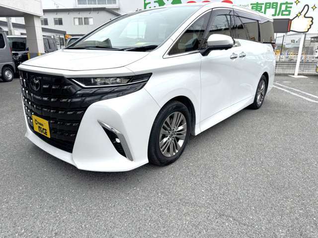 ツインムーンルーフ・ディスプレイオーディオ・LEDヘッドライト