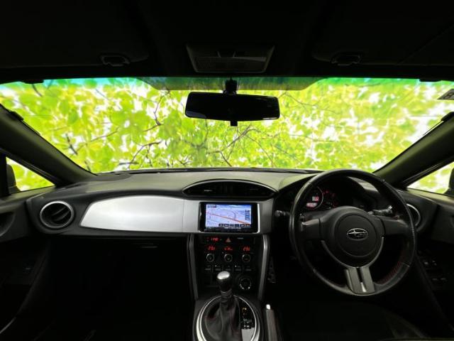 「この車の写真をもっと見たい」「状態が気になる」「この装備はついている？」どんな小さな疑問でもお気軽にお問い合わせください！