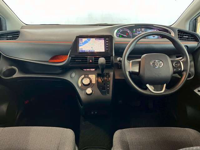 【整備工場完備】ご安心してお乗り頂くため環境を整えております。お車の定期メンテナンスの他、車検やタイヤ交換などもお任せください！