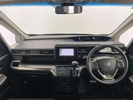 【インパネ全体】全方位で視界が広く、高い目線で運転もしやすいです！