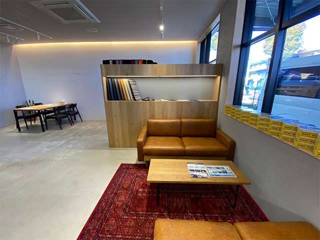 ハイエース調布店0424-40-1191までお問合せ下さい。