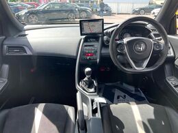 グループ総在庫数約30，000台！！全国の系列店からメーカー・車種問わずご紹介出来るので、あなたにピッタリのお車が見つかるはずです♪まずはお問い合わせ下さい☆