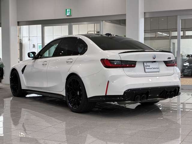 BMWを熟知したメカニックよる100項目の納車前点検☆ドイツ本国と同様の教育・訓練を受けたBMW専門メカニックが100項目にも上るポイントを徹底的にチェックいたします。
