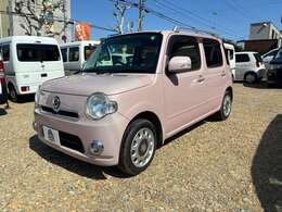 当店では美装に力を入れており展示前、納車前にガッチリ車内清掃を行っております！フロアマットも丸洗いして除菌いたします！