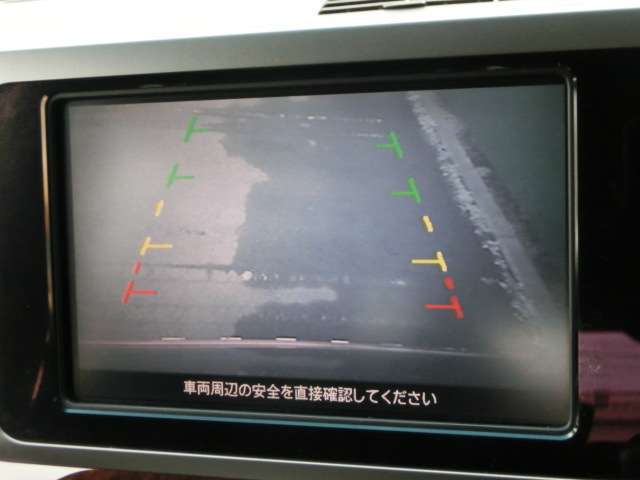 ☆駐車時も安心のバックカメラ付きなので駐車が苦手な方や初心者の方でも楽々駐車出来ますよ☆