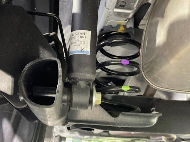 お車を安心してお乗りいただく為には、足回りの定期点検が欠かせません。サービスサポート（有償保証）では無料点検もご提供しており、安心のカーライフをお過ごしいただけるサポート体制が整っています。