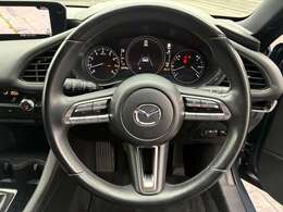 手になじむフィット感で運転も快適