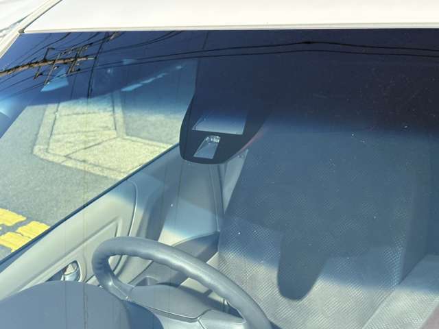 レーダーブレーキサポート（＝衝突被害軽減ブレーキ）が付いています♪