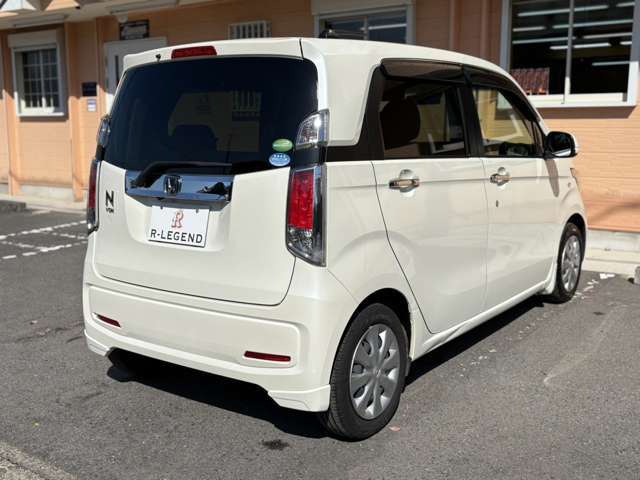 全席ドアバイザー付なので雨の日の換気も快適です♪付いていないと不便に感じる事も多いので嬉しい装備です♪