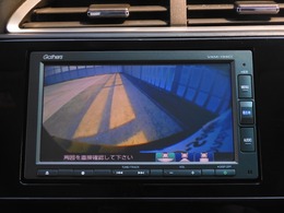 ◆バックカメラ◆リバースにするだけで映ります、後方の安全確認や、狭い駐車場での車庫入れ、雨の日や夜間など視界の悪い時に便利です！安全にバックする為には欠かせない装備です。